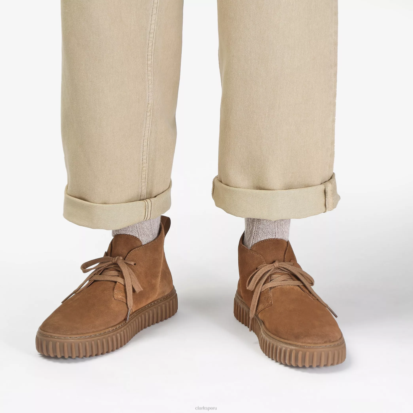HZVP906 bota desierto torhill gamuza coñac Clarks