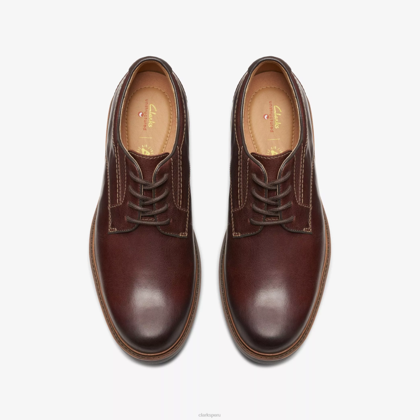 HZVP739 un condado bajo cuero marrón Clarks