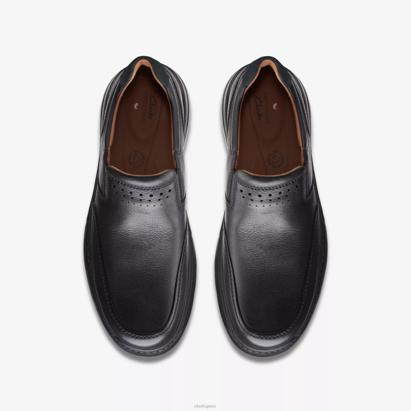 HZVP761 un paso de pelea cuero negro Clarks