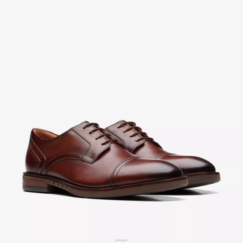 HZVP792 un hugh gorra cuero caoba Clarks