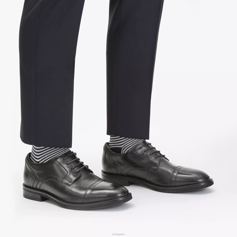 HZVP793 un hugh gorra cuero negro Clarks