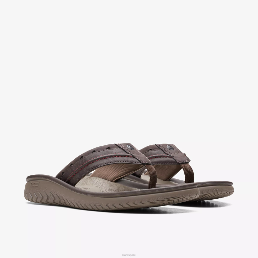 HZVP887 publicación de wesley marrón Clarks