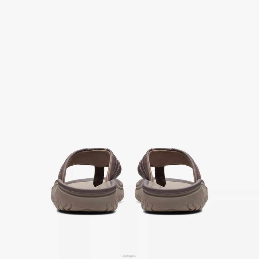 HZVP887 publicación de wesley marrón Clarks