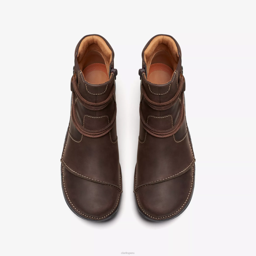 HZVP440 un bucle arriba cuero marrón oscuro Clarks