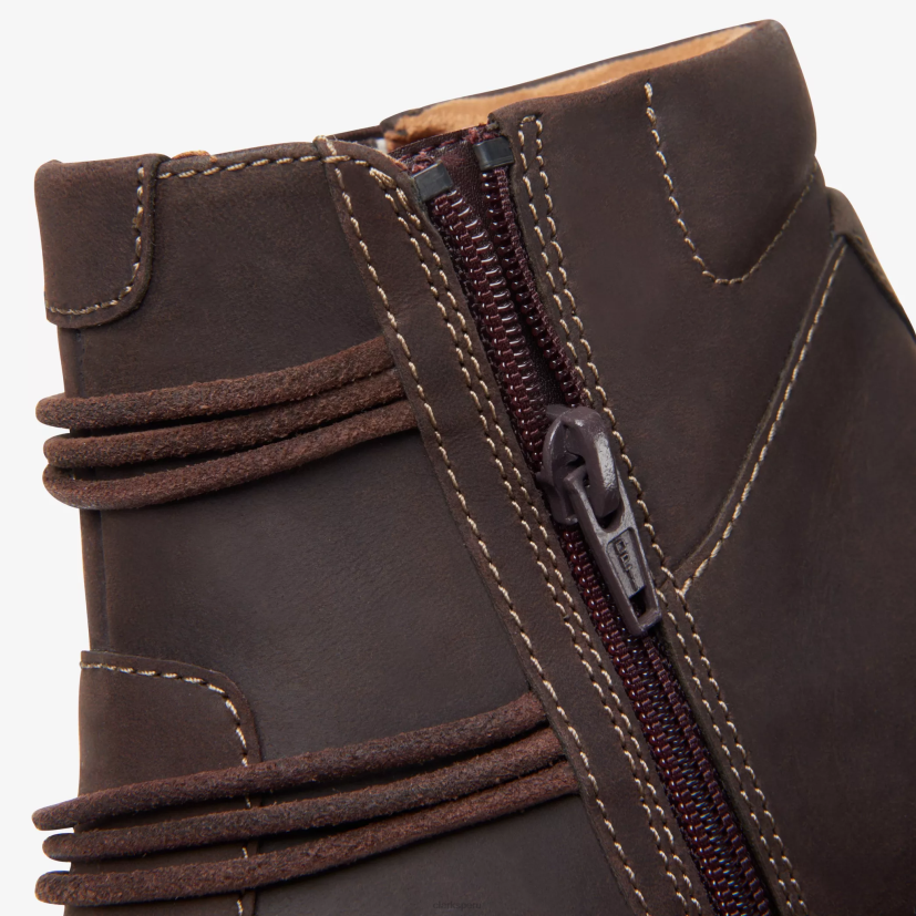 HZVP440 un bucle arriba cuero marrón oscuro Clarks