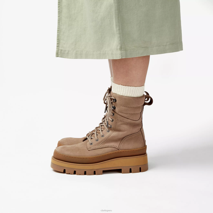 HZVP473 orianna 2 caminata nubuck guijarro Clarks