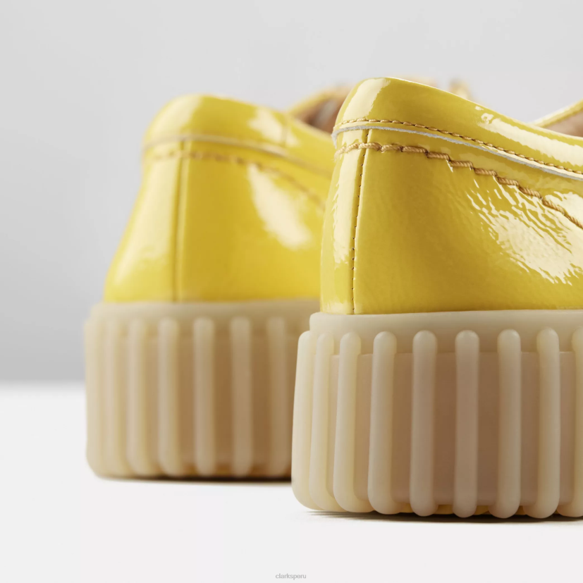 HZVP571 abeja torhill patente amarilla Clarks