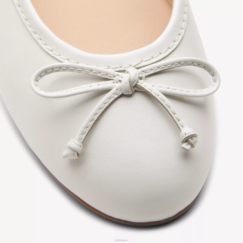 HZVP252 lirio cervatillo cuero blanco Clarks