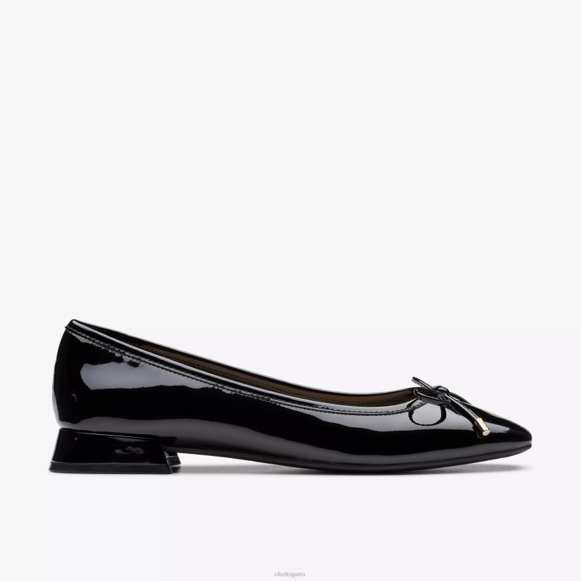 HZVP256 ubree 15 pasos charol negro Clarks
