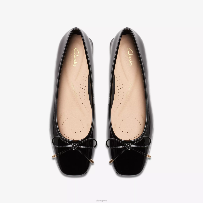 HZVP256 ubree 15 pasos charol negro Clarks
