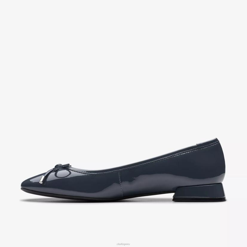 HZVP257 ubree 15 pasos patente azul marino Clarks