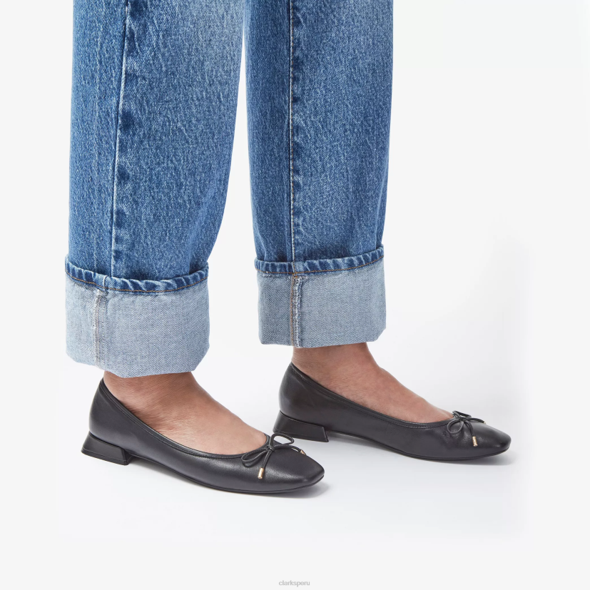HZVP259 ubree 15 pasos cuero negro Clarks