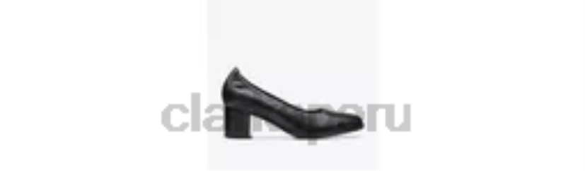 HZVP518 paso cerrado cuero negro Clarks